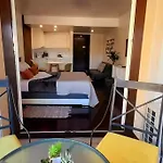 Health Village Aparthotel 4*